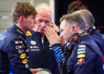Wolff sugere convite a Marko para Mercedes em resposta à especulação de Verstappen na F1.