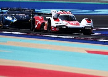 Estre lidera Peugeot de Jensen após três horas no Catar.