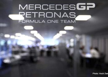 Polícia não encontra crime em suposto “sabotagem” de Mercedes de Lewis Hamilton por email.