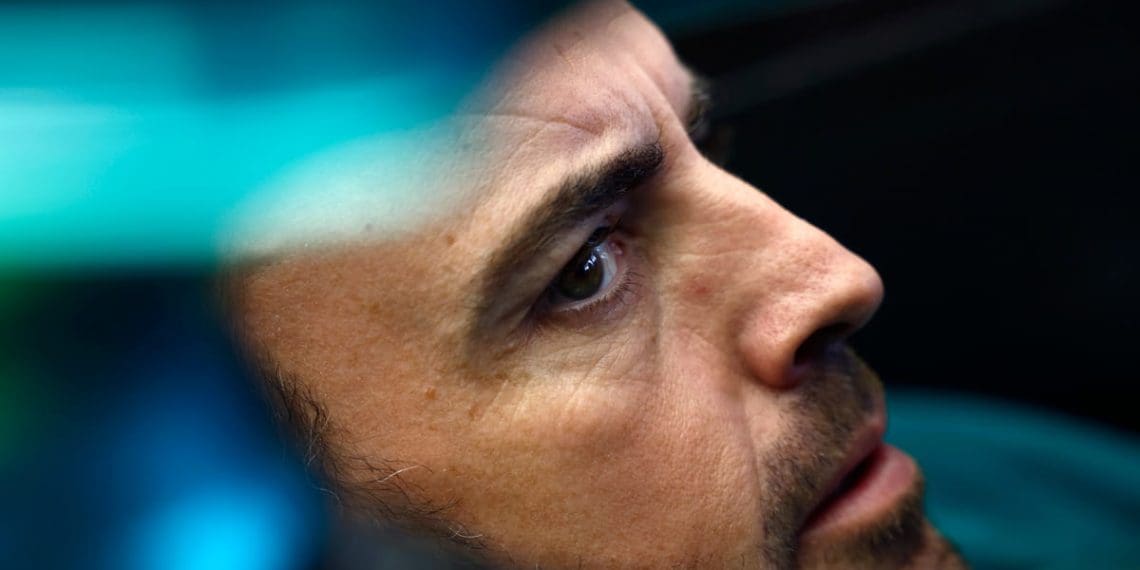 Alonso decide sobre contrato da F1 com a Aston Martin.