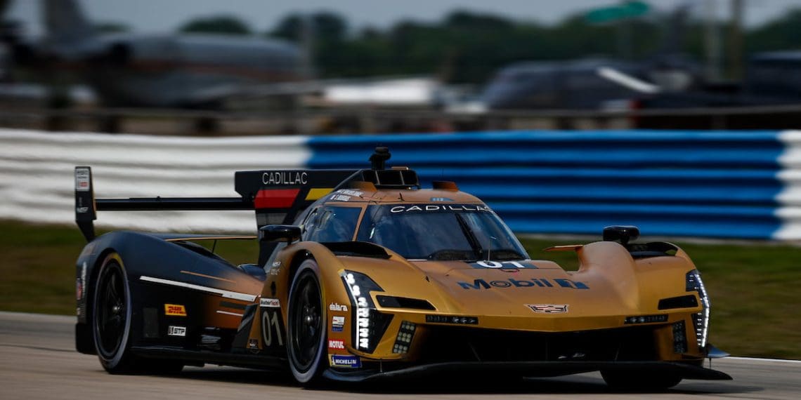 Dixon lidera após duas horas em Sebring.