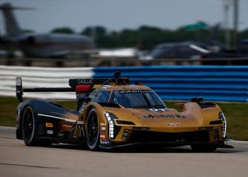 Dixon lidera após duas horas em Sebring.
