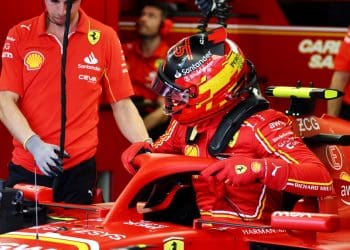 Carlos Sainz identifica problema que planeja resolver nos primeiros eventos de F1 de 2024.