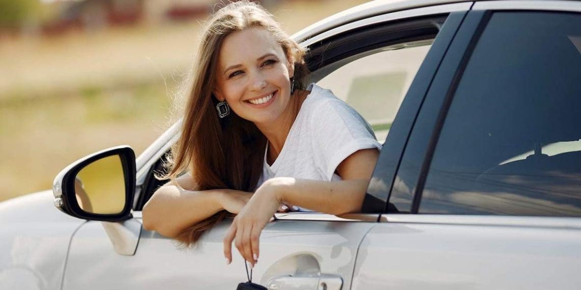 Informações importantes para motoristas internacionais sobre os adesivos de pedágio húngaros.