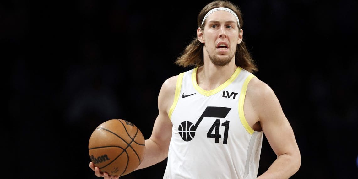 KELLY OLYNYK: HOT COMMODITY!