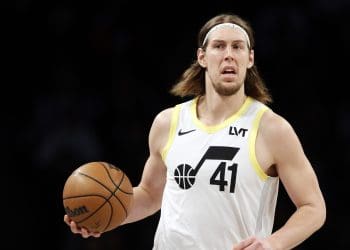 KELLY OLYNYK: HOT COMMODITY!