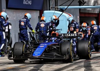 Explicação para a falta de penalidade de Albon por dirigir com roda solta no Grande Prêmio de F1 em Imola