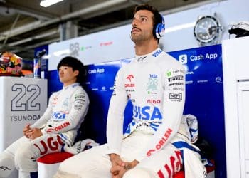 Contrato de Tsunoda aumenta pressão sobre Ricciardo.