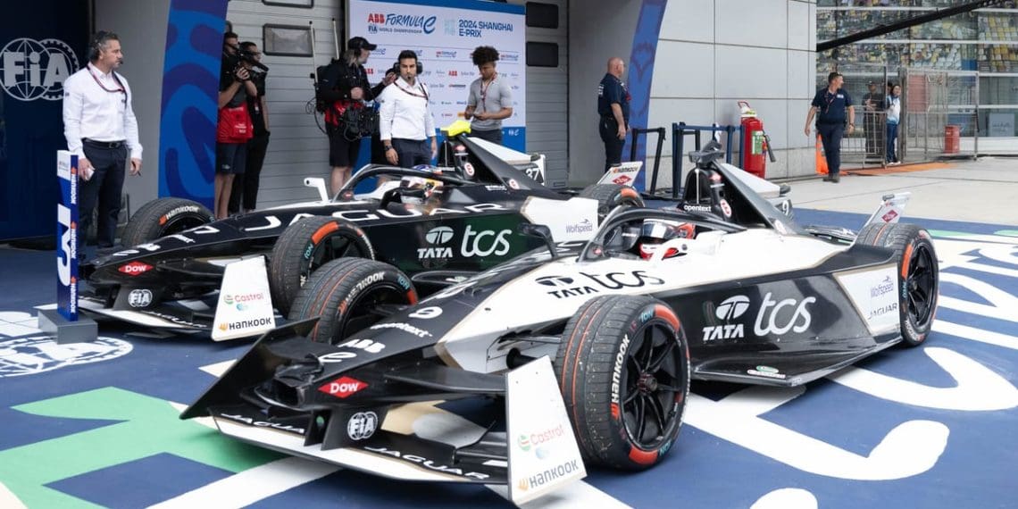 Jaguar arrisca com instruções de equipe não convencionais.