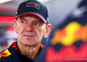 O mundo pertence a Newey, ele escolherá a Ferrari ou navegará ao redor do mundo?