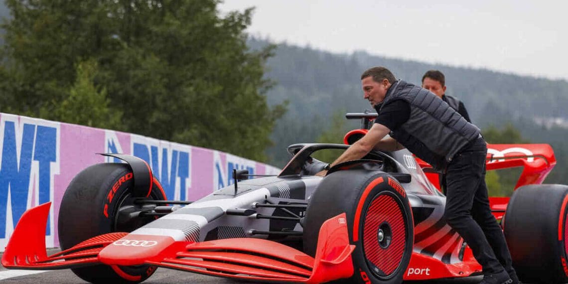 Ex-campeão de Fórmula 1 prevê que Audi não terá sucesso imediato na Fórmula 1.