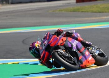 Martin quebra recorde de velocidade para conquistar pole position no Grande Prêmio da França.