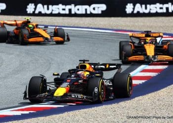 Grande Prêmio da Áustria: Verstappen segura McLaren mais uma vez