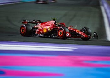 O contraste de Leclerc revelando o verdadeiro talento de Bearman.