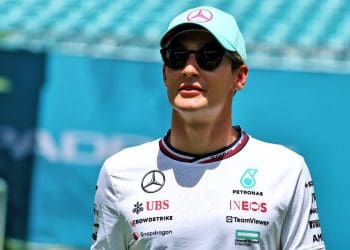 Russell: Mercedes precisa manter fé nas atualizações para avanço na F1
