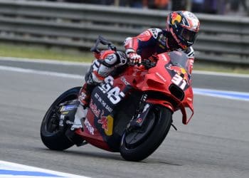 Acosta elogia espectadores de Jerez após surpreendente pódio no MotoGP Sprint.