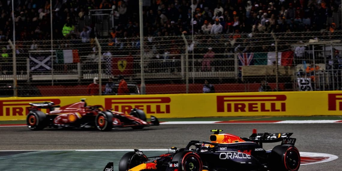 Sainz expõe liderança alarmante da Red Bull no pelotão da F1.