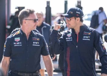 Christian Horner diz que a Red Bull está demorando para anunciar a formação de pilotos de 2025, apesar das declarações de Sergio Perez.