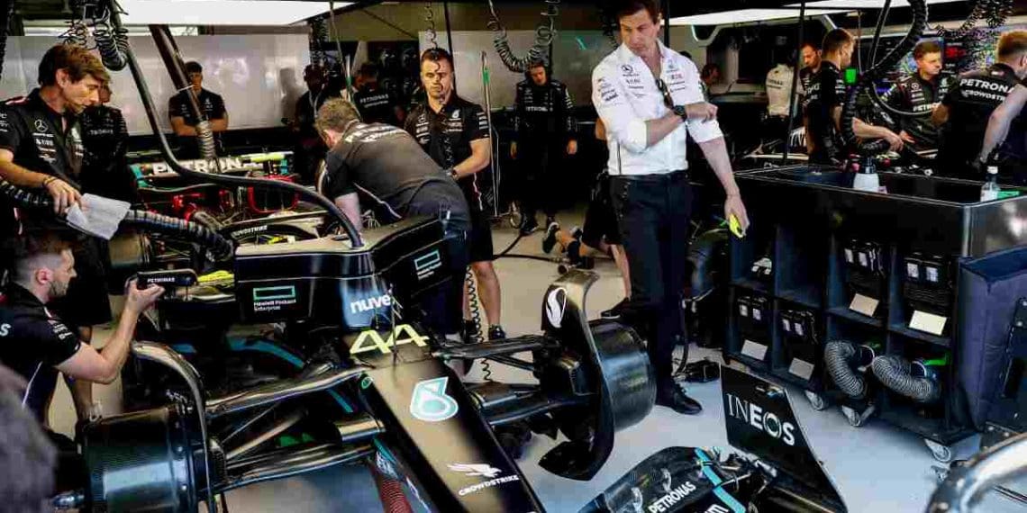 Toto Wolff diz que nem o mágico mais habilidoso poderia consertar os problemas com o decepcionante W15.