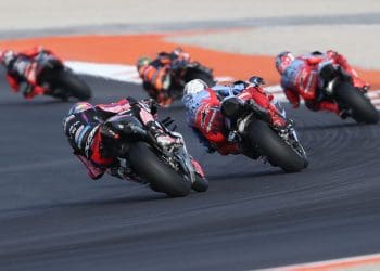 Explicação da mudança significativa de regra da MotoGP para a temporada de 2024.