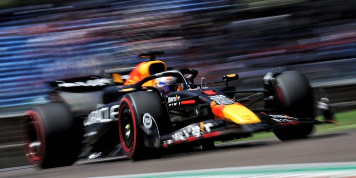 Mark Hughes discute os três principais pilotos por trás do retorno de Verstappen.