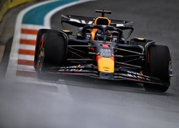Verstappen garante sexta pole consecutiva na Fórmula 1 em 2024.