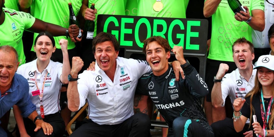 Wolff admite que mensagem de rádio para Russell na F1 da Áustria foi um erro.