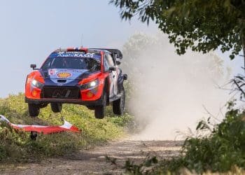 Fantástico Mikkelsen na liderança no WRC Polônia.