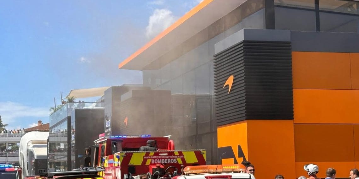 McLaren obrigado a sair da área VIP da F1 devido a surto de incêndio.