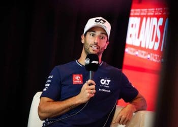 Daniel Ricciardo confessa estar impressionado com o Red Bull RB20, afirmando que a equipe está determinada a ‘dominar a concorrência’ nesta temporada.