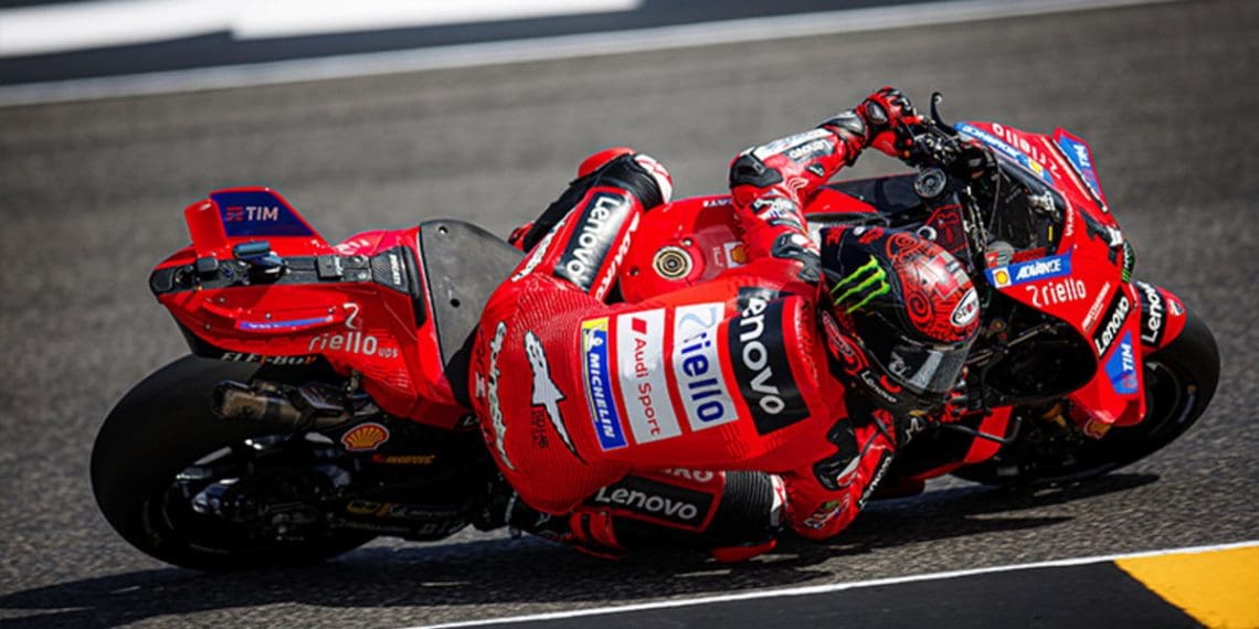 Bagnaia quebra recorde de volta na segunda prática de MotoGP em Assen.