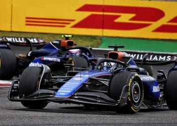 Albon otimista sobre capacidade da Williams priorizar atualizações com chassis extra.