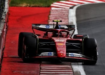 Sainz detalha decisão arrependida da Ferrari com estratégia de pneus no Q2 no Grande Prêmio do Canadá de Fórmula 1.