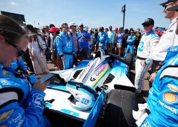 Chevrolet confirma desconhecimento de trapaça do Team Penske no Push to Pass.