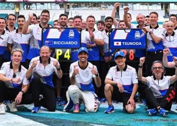 Ricciardo vai do topo ao fundo em um dia turbulento em Miami.