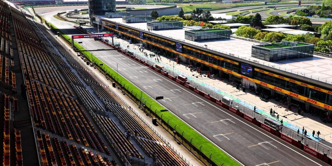 Nova superfície da pista do circuito de F1 de Xangai preocupa pilotos.