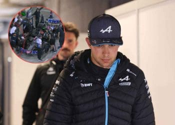 Técnico da Red Bull ajuda Esteban Ocon durante o Qualifying do GP do Bahrain, mas o vê sair do Q1 envergonhado.