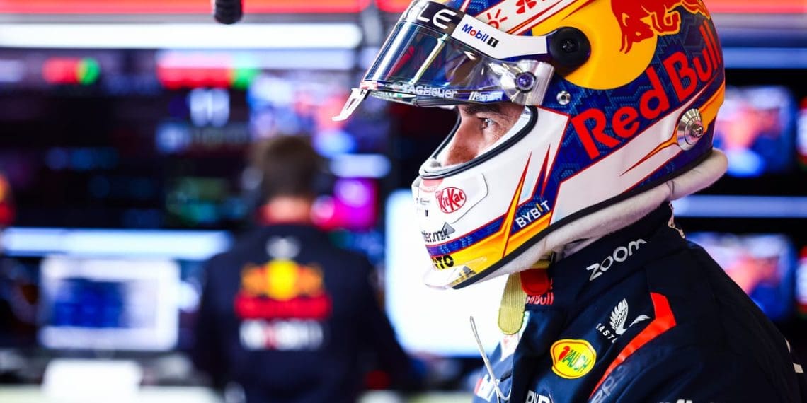 Perez penalizado por obstruir, cai para terceiro no grid para o Grande Prêmio da Austrália.