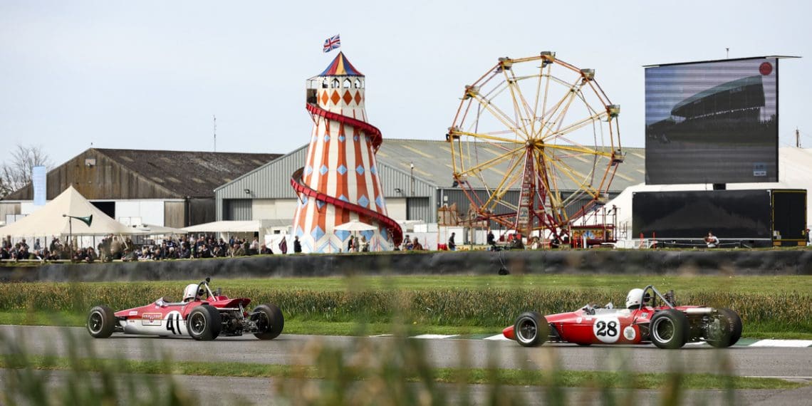 Carros vintage emocionantes em exposição na 81ª Reunião de Membros de Goodwood.