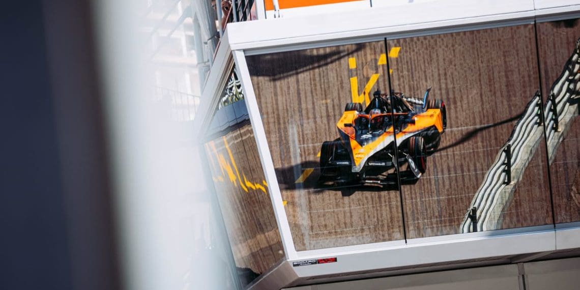 Novato surpreendente da McLaren passa com sucesso no desafio decisivo.