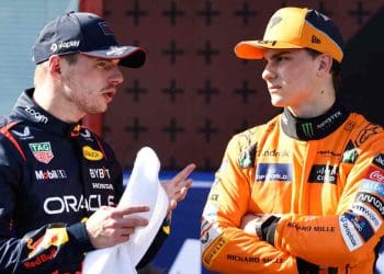 Oscar Piastri alerta concorrentes a não subestimarem Max Verstappen após sua pole position no GP da Emilia Romagna.