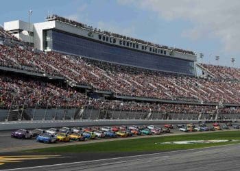 Mises à jour en direct du Daytona 500 de la NASCAR en 2024.