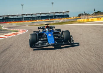 ¡El FW46 de Williams presentado durante las pruebas en Bahrein!