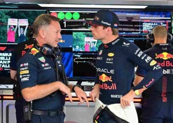 Max Verstappen é elogiado por Christian Horner como uma “máquina de corrida” após a dupla vitória do piloto holandês em Imola.