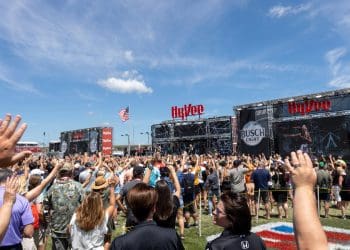 Final da IndyCar em Nashville revela programação de concertos diversificada.