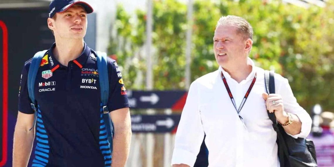Antigo líder de equipe de Le Mans alega que Jos Verstappen, pai de Max Verstappen, está hesitante sobre a turbulência na Red Bull.