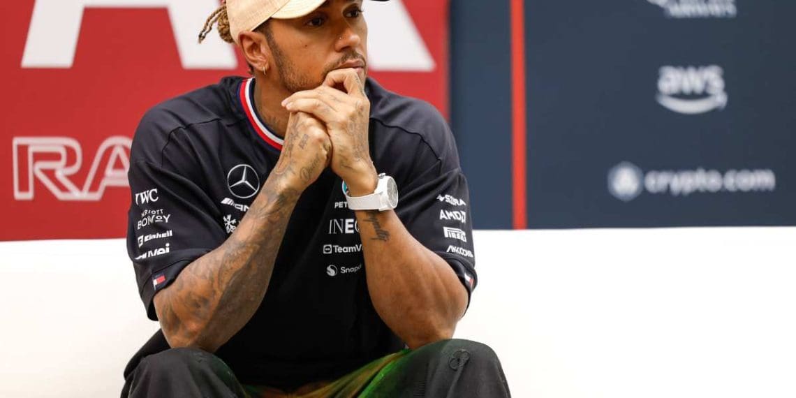 Lewis Hamilton expressa frustração sobre eliminação decepcionante no Q1 na qualificação do Grande Prêmio da China.