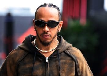 Hamilton defende decisão de se juntar à Ferrari em 2025.