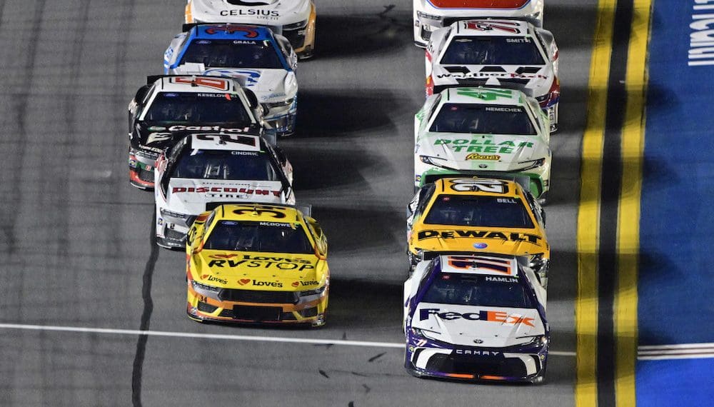 Équipes de NASCAR demandent de l’aide légale pour les négociations de charte.