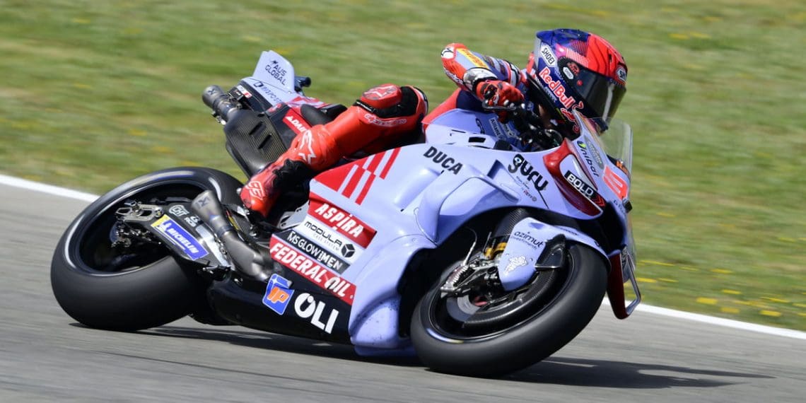 Márquez lidera em treino chuvoso final de MotoGP em Jerez.